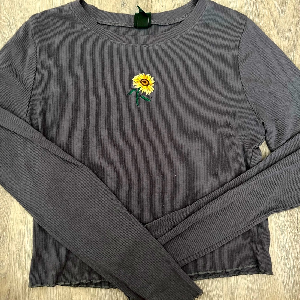 Wild Fable | Long Sleeve Shirt | Grey | Sunflower 🌻 Medium